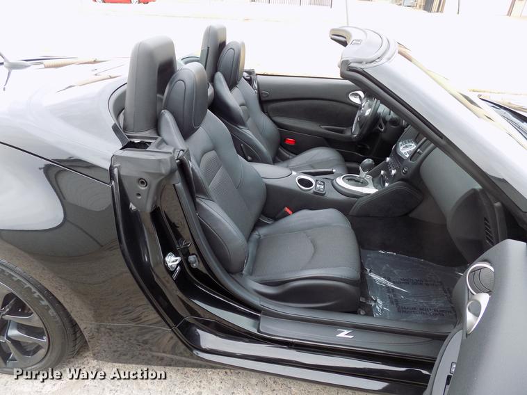 image for item DD3532 2016 Nissan 370Z Touring convertible