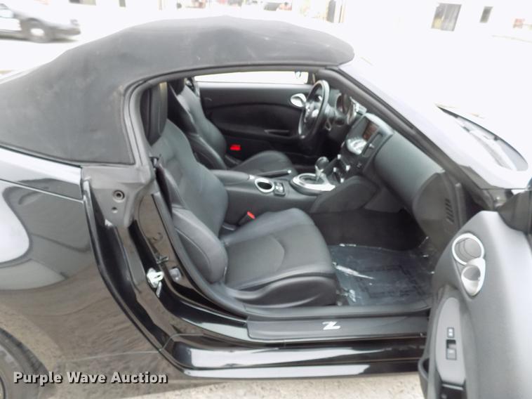 image for item DD3532 2016 Nissan 370Z Touring convertible