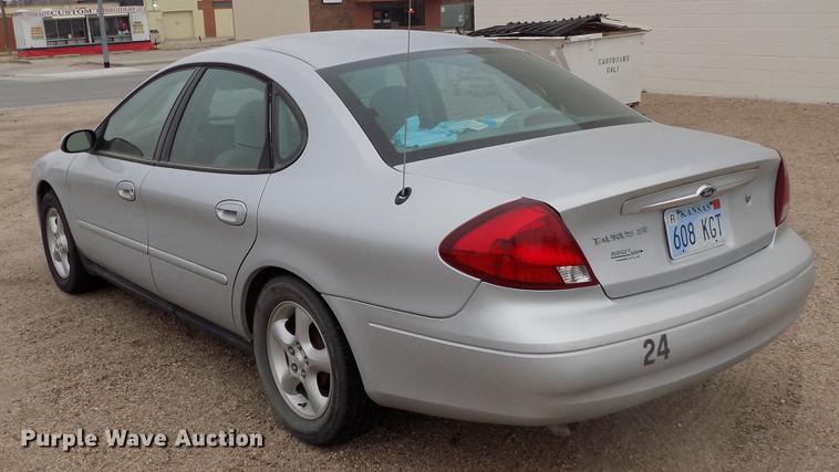 image for item DD3537 2001 Ford Taurus