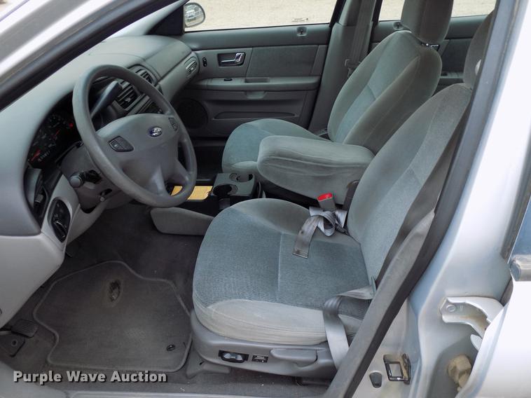 image for item DD3537 2001 Ford Taurus