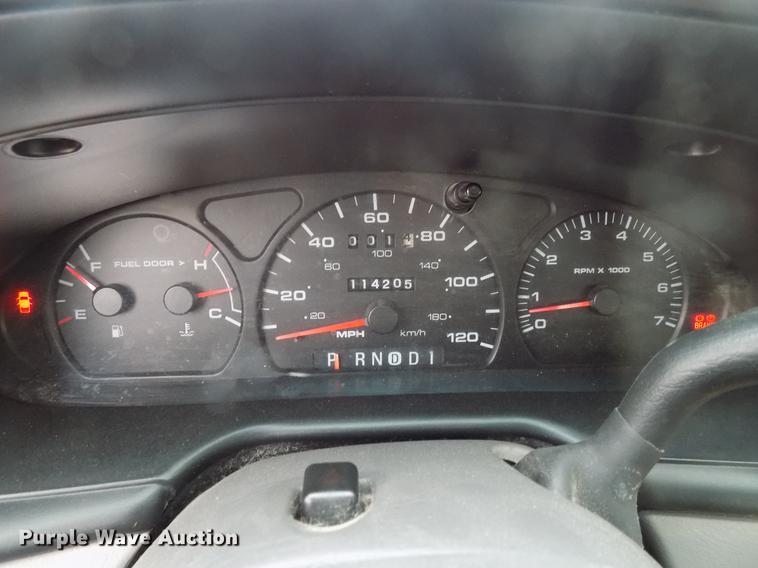 image for item DD3537 2001 Ford Taurus