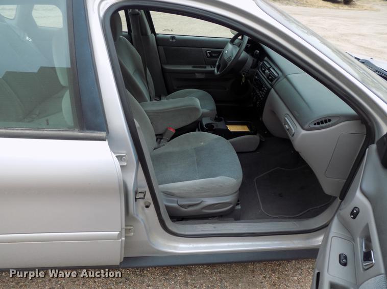 image for item DD3537 2001 Ford Taurus