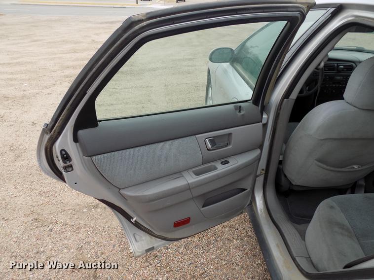 image for item DD3537 2001 Ford Taurus