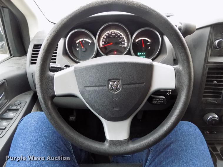 image for item DD3539 2010 Dodge Grand Caravan van