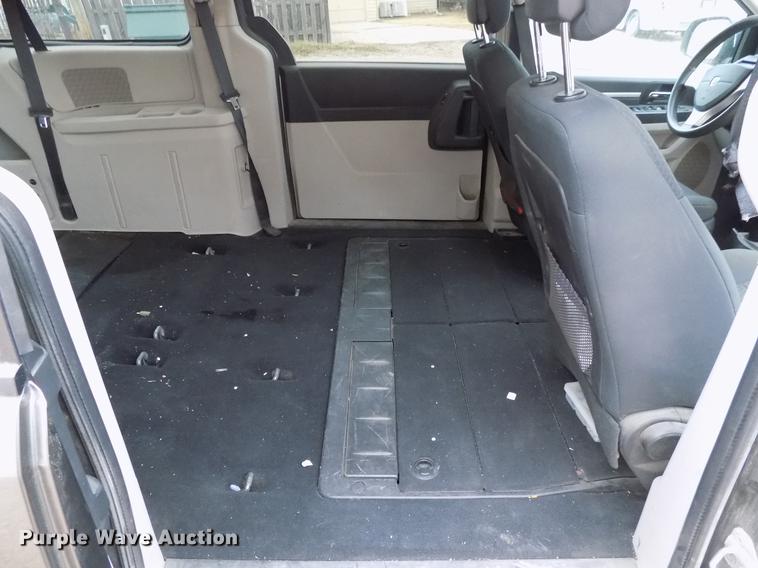 image for item DD3539 2010 Dodge Grand Caravan van