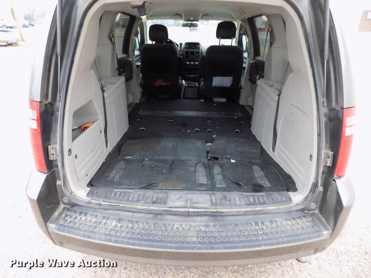 image for item DD3539 2010 Dodge Grand Caravan van