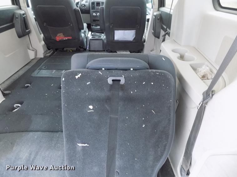 image for item DD3539 2010 Dodge Grand Caravan van