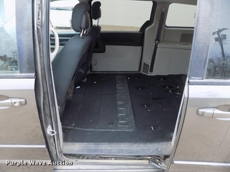 image for item DD3539 2010 Dodge Grand Caravan van