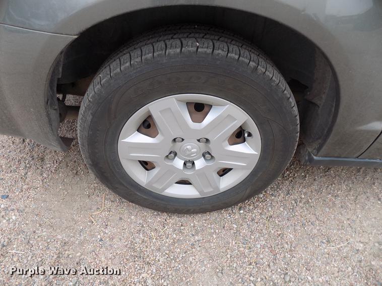 image for item DD3539 2010 Dodge Grand Caravan van