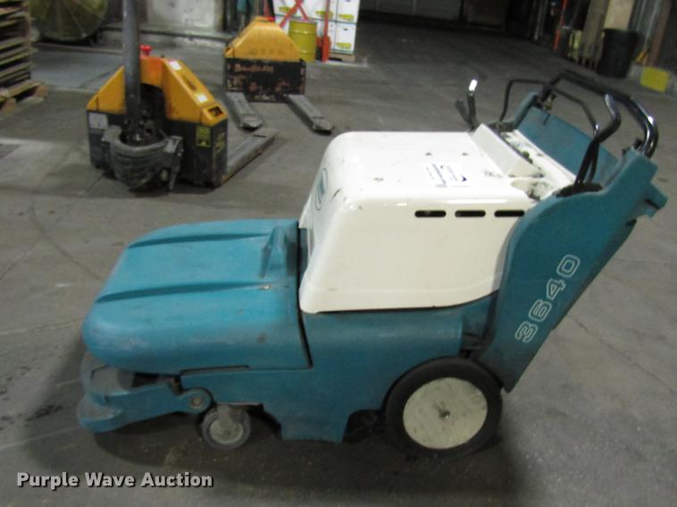 image for item DD3861 Tennant 3640 sweeper