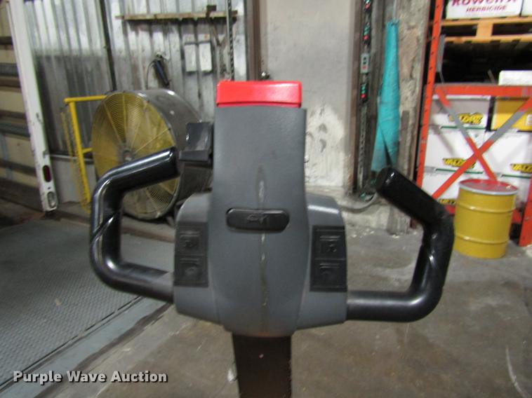 image for item DD3863 (2) pallet jacks