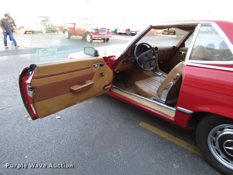 image for item DD3879 1972 Mercedes Benz 350SL convertible