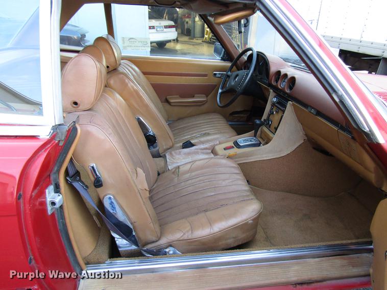 image for item DD3879 1972 Mercedes Benz 350SL convertible