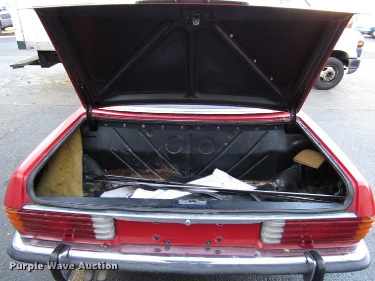 image for item DD3879 1972 Mercedes Benz 350SL convertible