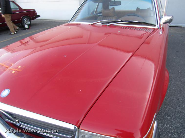 image for item DD3879 1972 Mercedes Benz 350SL convertible