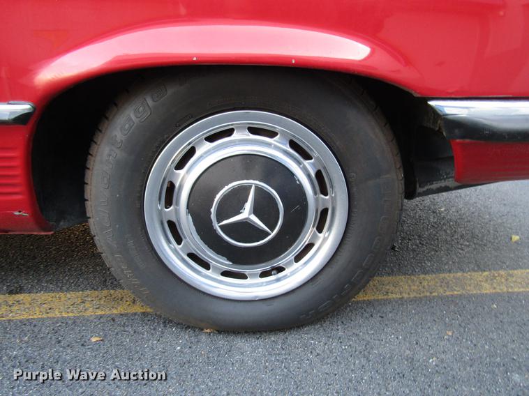 image for item DD3879 1972 Mercedes Benz 350SL convertible