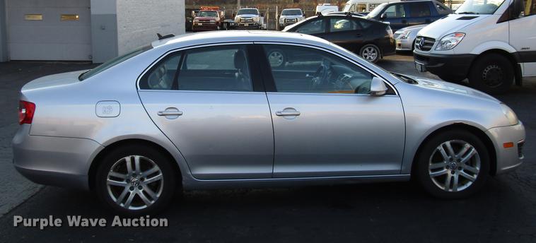 image for item DD3880 2005 Volkswagen New Jetta