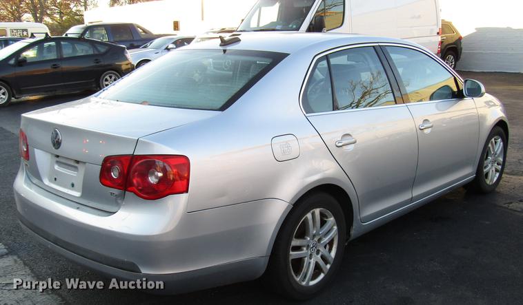 image for item DD3880 2005 Volkswagen New Jetta