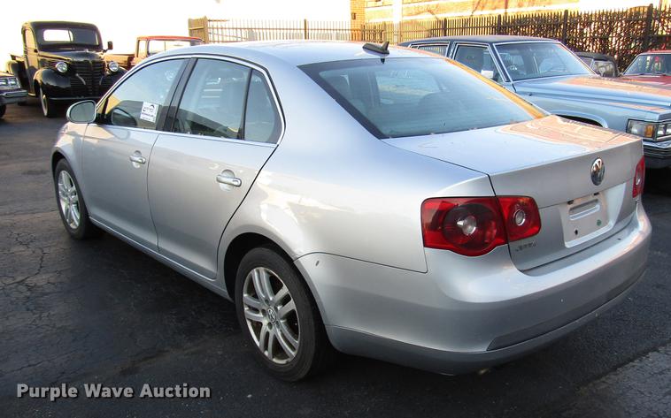 image for item DD3880 2005 Volkswagen New Jetta