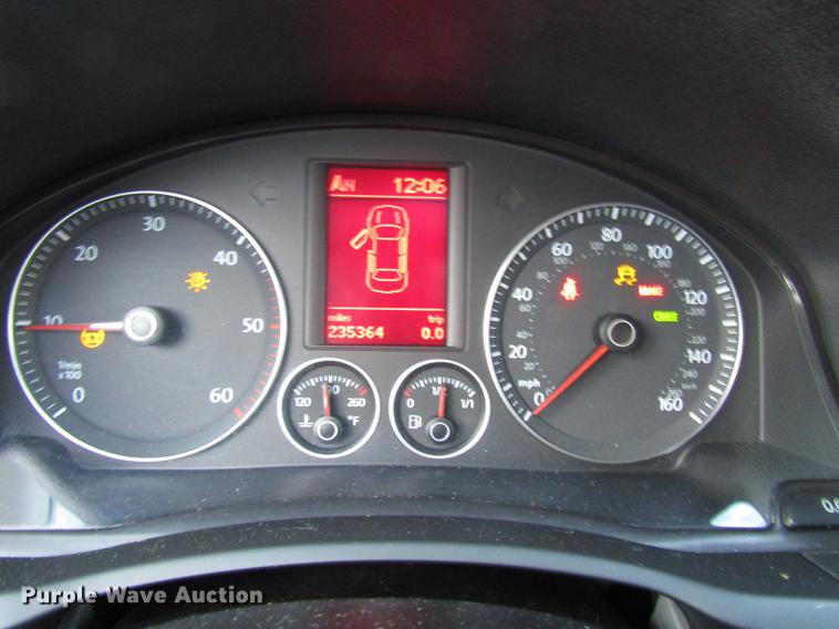 image for item DD3880 2005 Volkswagen New Jetta