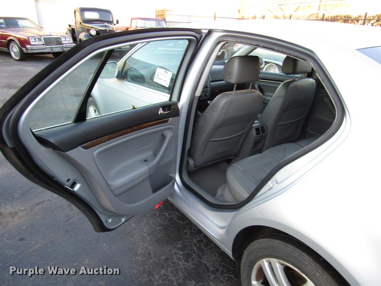 image for item DD3880 2005 Volkswagen New Jetta