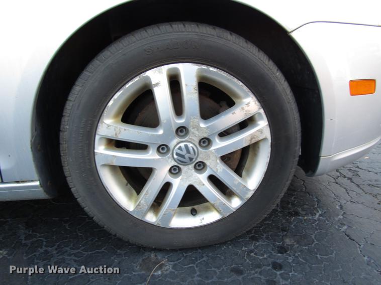 image for item DD3880 2005 Volkswagen New Jetta