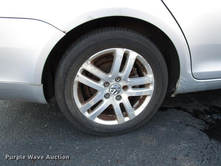 image for item DD3880 2005 Volkswagen New Jetta