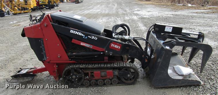 image for item DD3901 2001 Toro Dingo TX420 compact utility loader