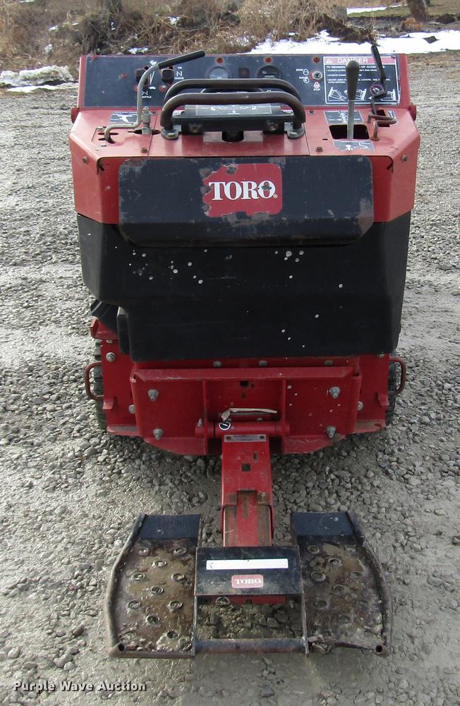 image for item DD3901 2001 Toro Dingo TX420 compact utility loader