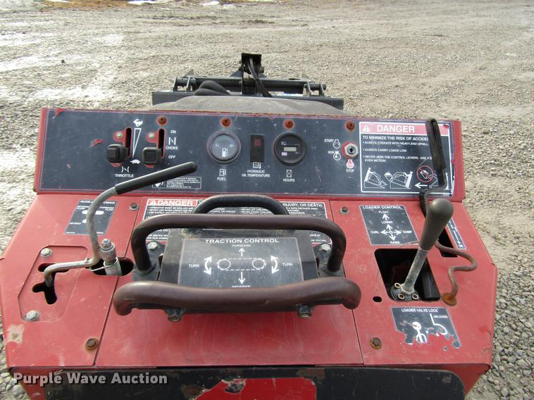 image for item DD3901 2001 Toro Dingo TX420 compact utility loader
