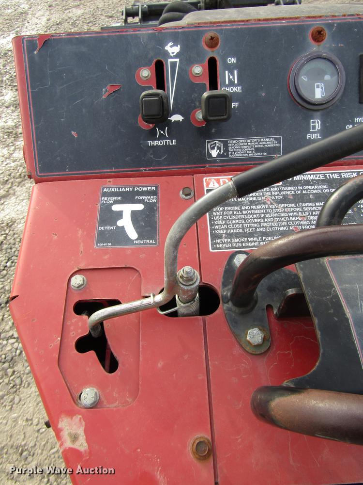 image for item DD3901 2001 Toro Dingo TX420 compact utility loader