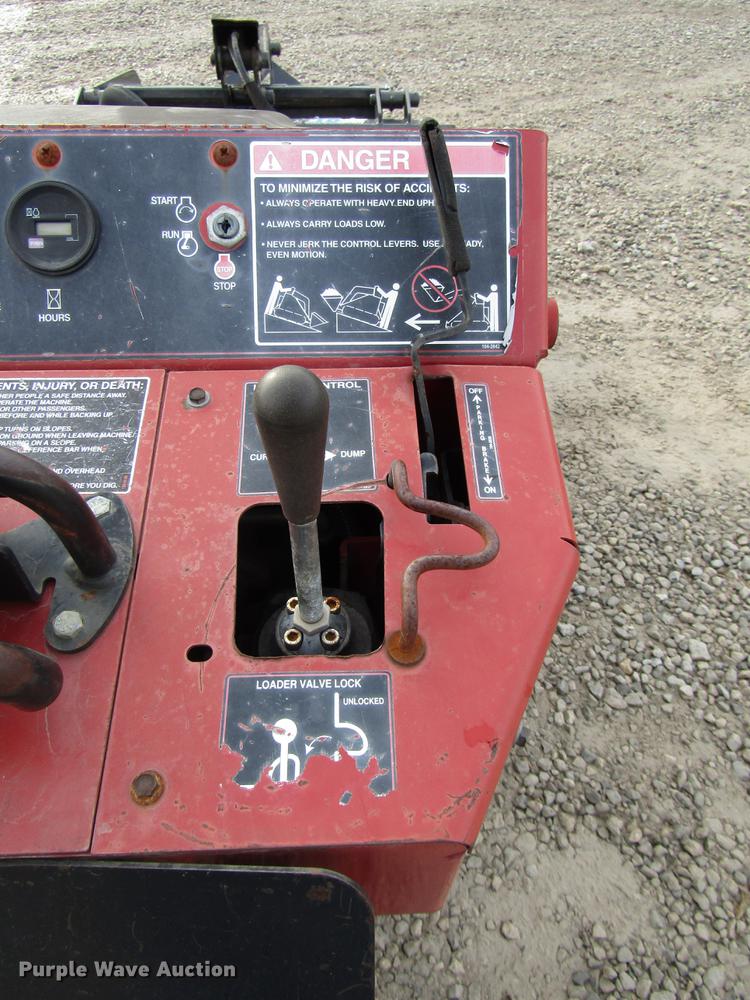image for item DD3901 2001 Toro Dingo TX420 compact utility loader