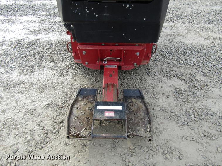image for item DD3901 2001 Toro Dingo TX420 compact utility loader