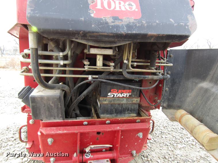 image for item DD3901 2001 Toro Dingo TX420 compact utility loader
