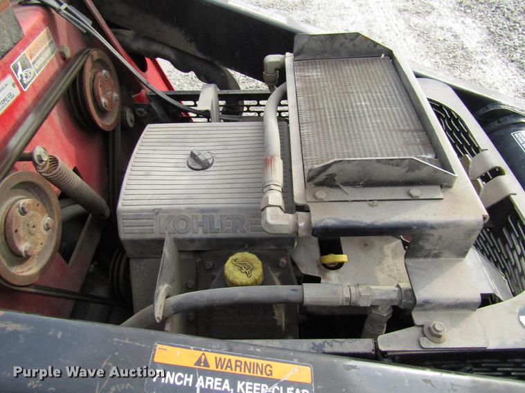 image for item DD3901 2001 Toro Dingo TX420 compact utility loader