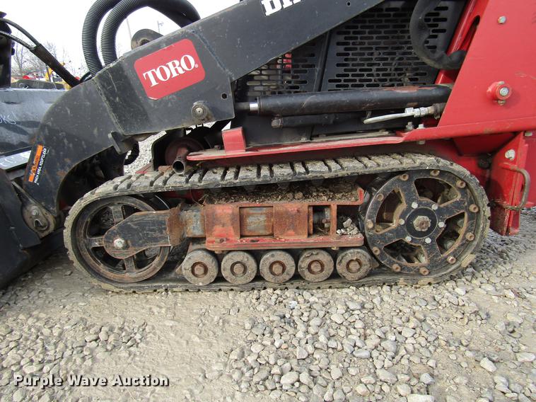 image for item DD3901 2001 Toro Dingo TX420 compact utility loader