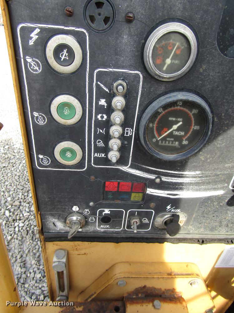 image for item DD3914 1999 Vermeer D16X20A Navigator directional boring unit