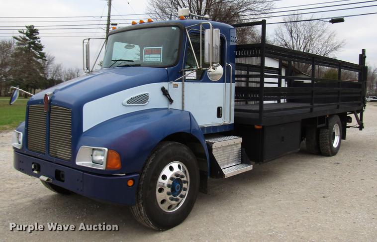 image for item DD3921 2003 Kenworth T300 flatbed truck