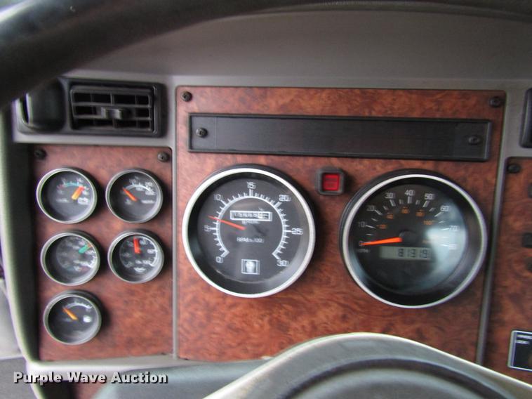 image for item DD3921 2003 Kenworth T300 flatbed truck