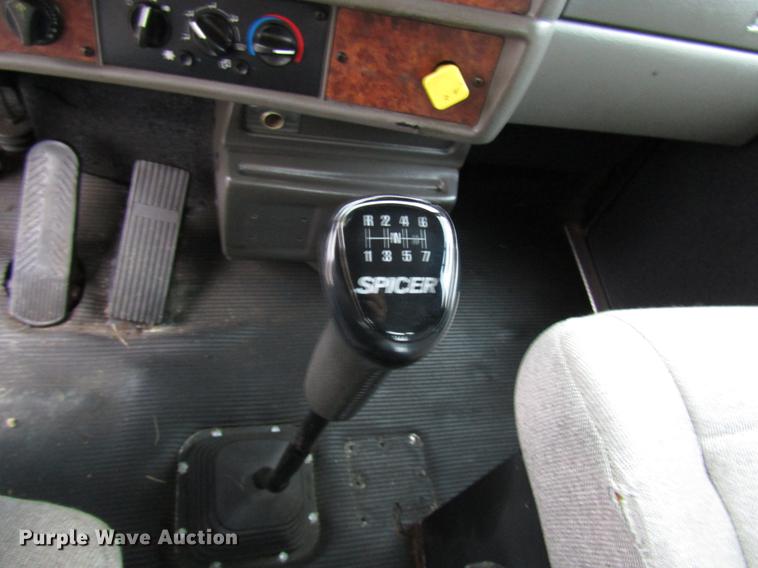 image for item DD3921 2003 Kenworth T300 flatbed truck