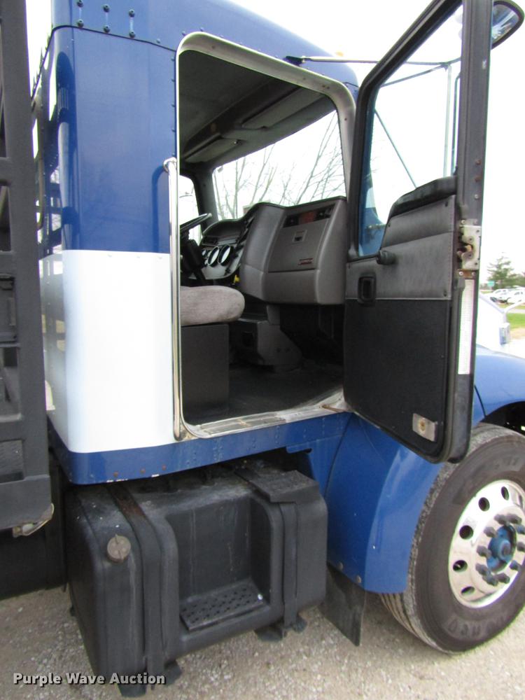 image for item DD3921 2003 Kenworth T300 flatbed truck