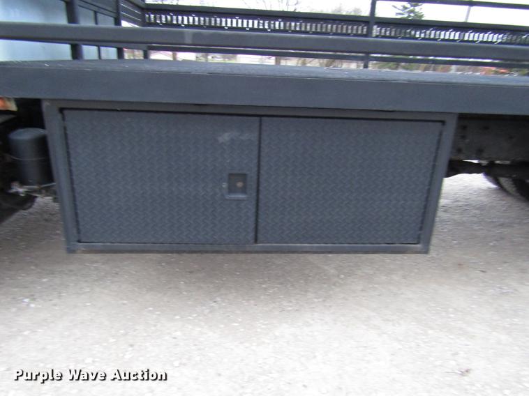 image for item DD3921 2003 Kenworth T300 flatbed truck