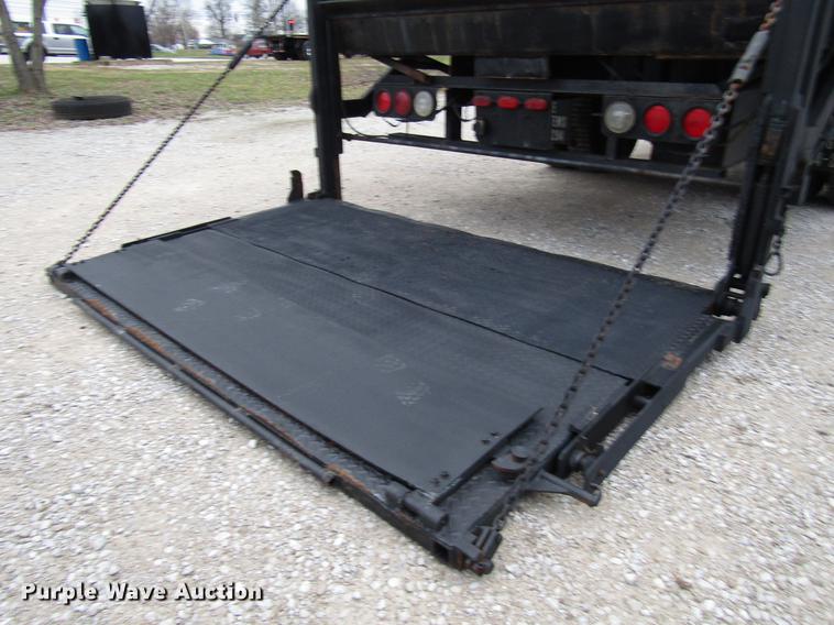 image for item DD3921 2003 Kenworth T300 flatbed truck