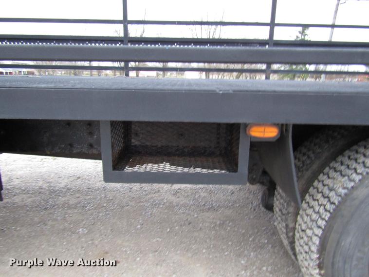 image for item DD3921 2003 Kenworth T300 flatbed truck