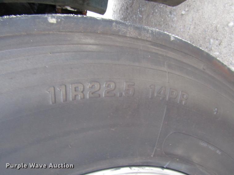 image for item DD3921 2003 Kenworth T300 flatbed truck