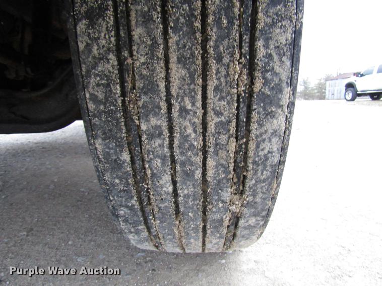 image for item DD3921 2003 Kenworth T300 flatbed truck