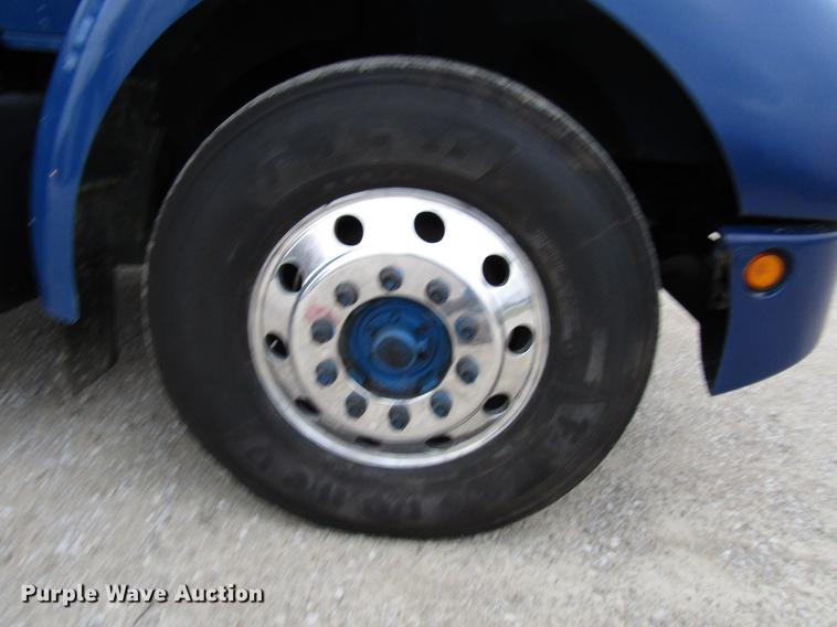 image for item DD3921 2003 Kenworth T300 flatbed truck