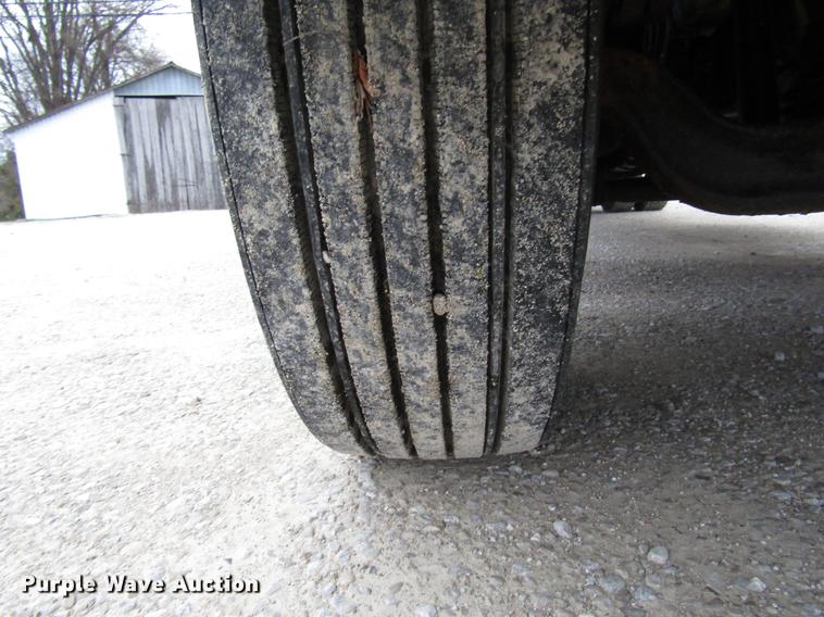 image for item DD3921 2003 Kenworth T300 flatbed truck