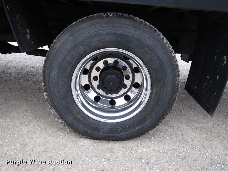 image for item DD3921 2003 Kenworth T300 flatbed truck