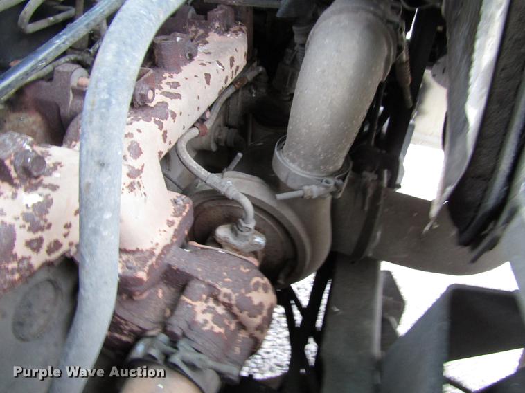 image for item DD3922 1999 Freightliner MT45 delivery truck